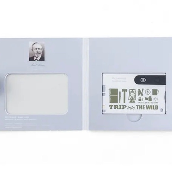 Victorinox x Traveler's Factory Collaboration Swisscard Classic Multi-function - Picture 9 of 11